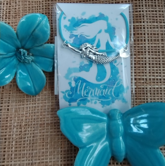 New in package Mermaid Necklace - Picture 10 of 14